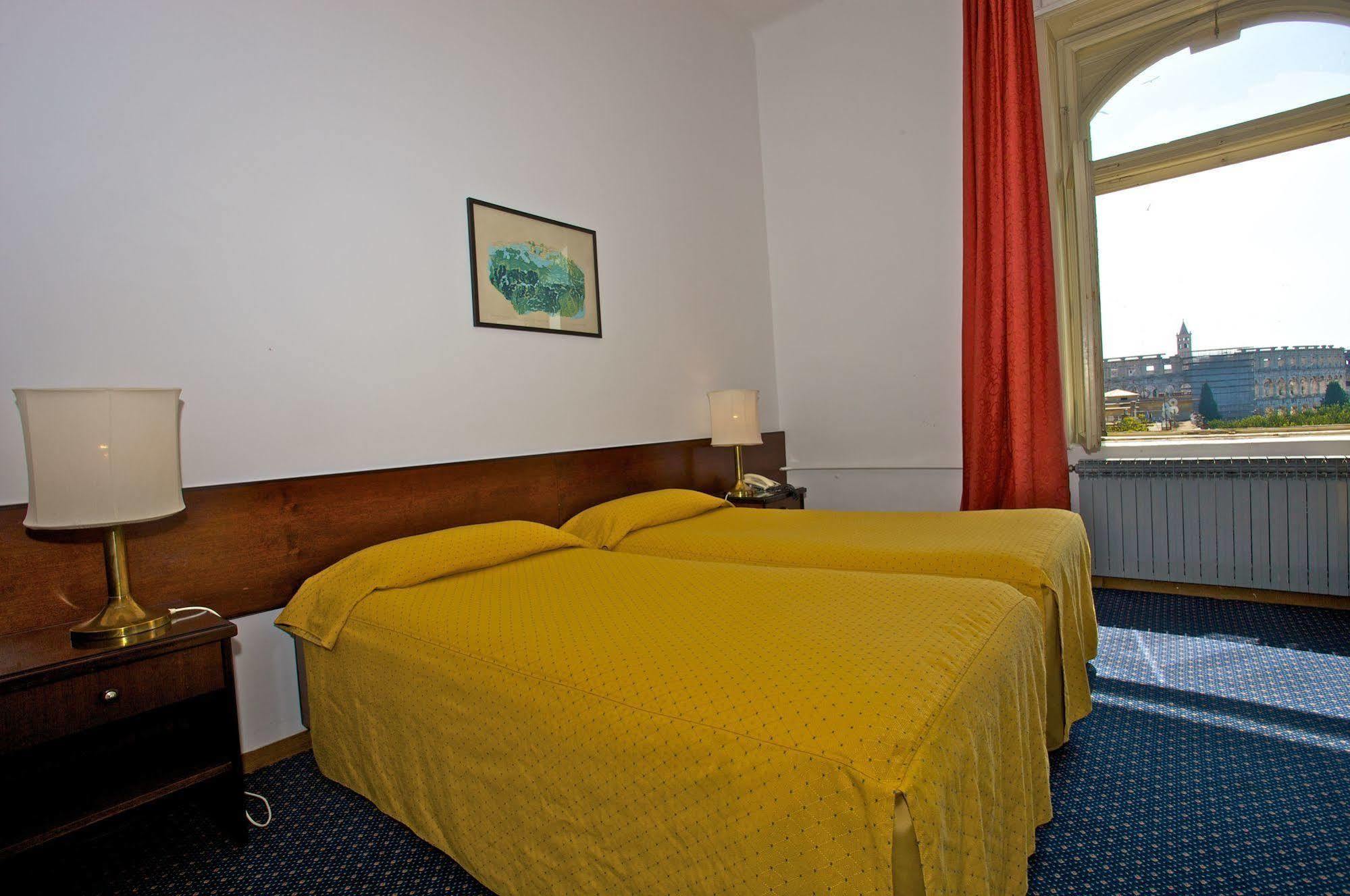 Guest House Hotel Riviera プーラ エクステリア 写真